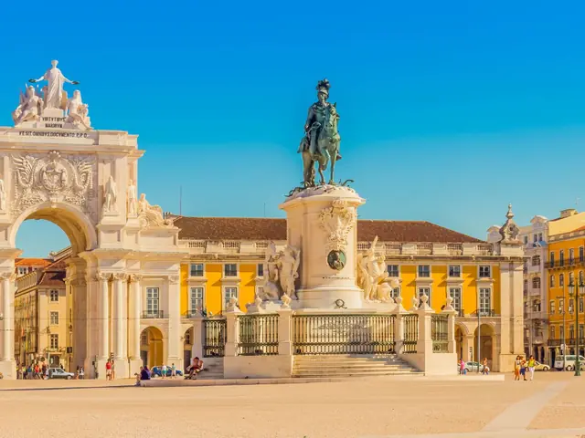 Arco da Rua Augusta e Praça do Comércio, em Lisboa